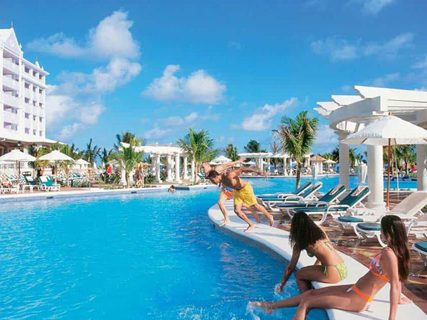 sunbreak-tours-jamaica-hotels-riu-ocho-rios