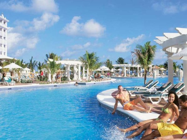 RIU Hotel Ocho Rios Airport Transfer
